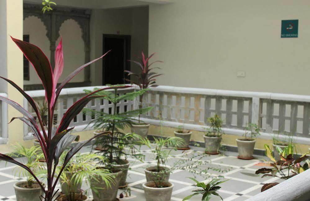 Oyo 1159 Hotel Chandra Prakash Udajpur Zewnętrze zdjęcie