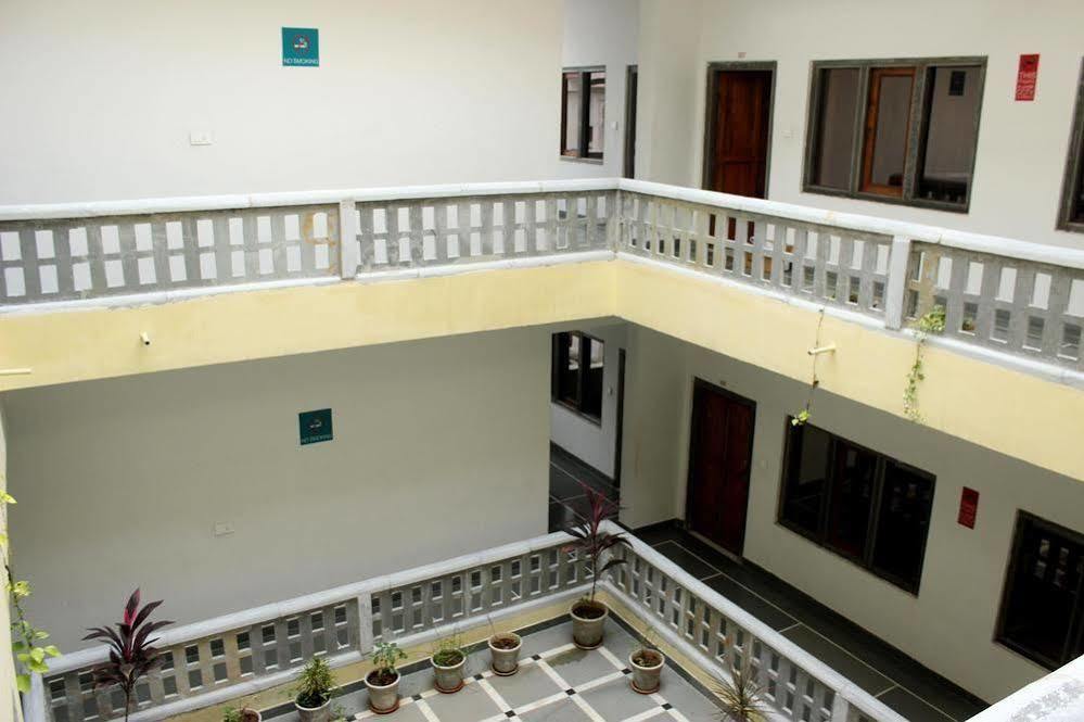 Oyo 1159 Hotel Chandra Prakash Udajpur Zewnętrze zdjęcie