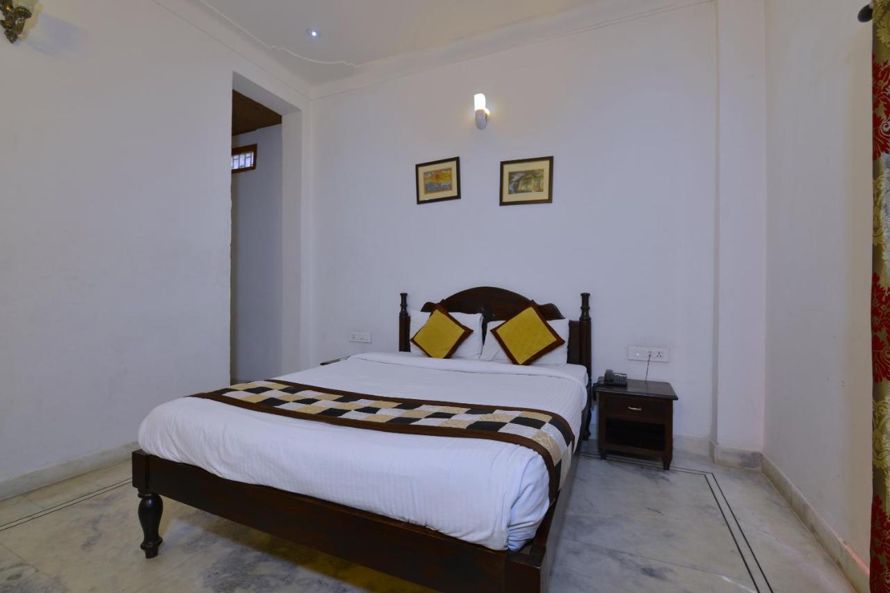 Oyo 1159 Hotel Chandra Prakash Udajpur Zewnętrze zdjęcie