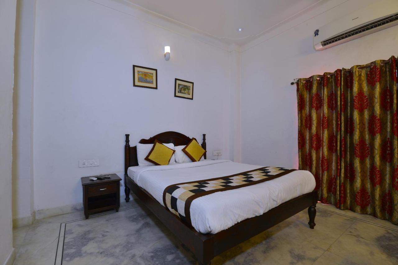 Oyo 1159 Hotel Chandra Prakash Udajpur Zewnętrze zdjęcie